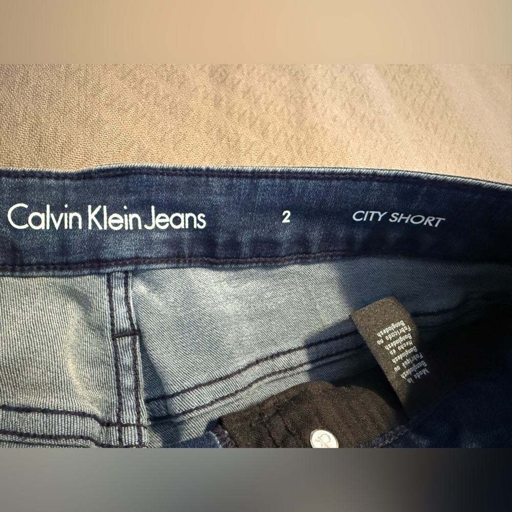 🆕 Calvin Klein Jeans City Short Bermuda 5 pocket denim shorts women’s 2 NWT - Picture 3 of 9
